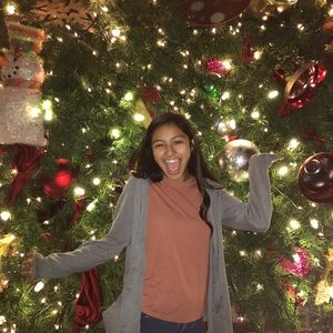 Meet your Posher, Laura